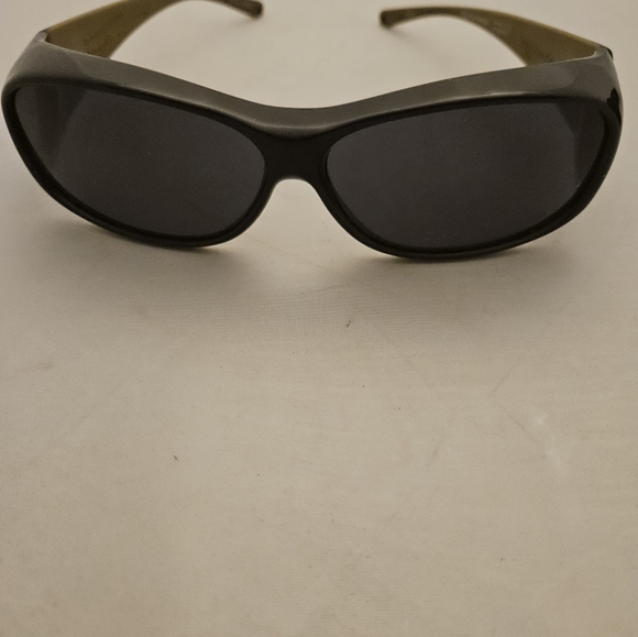 Jonathan Paul Fitovers - Picture 2 of 5